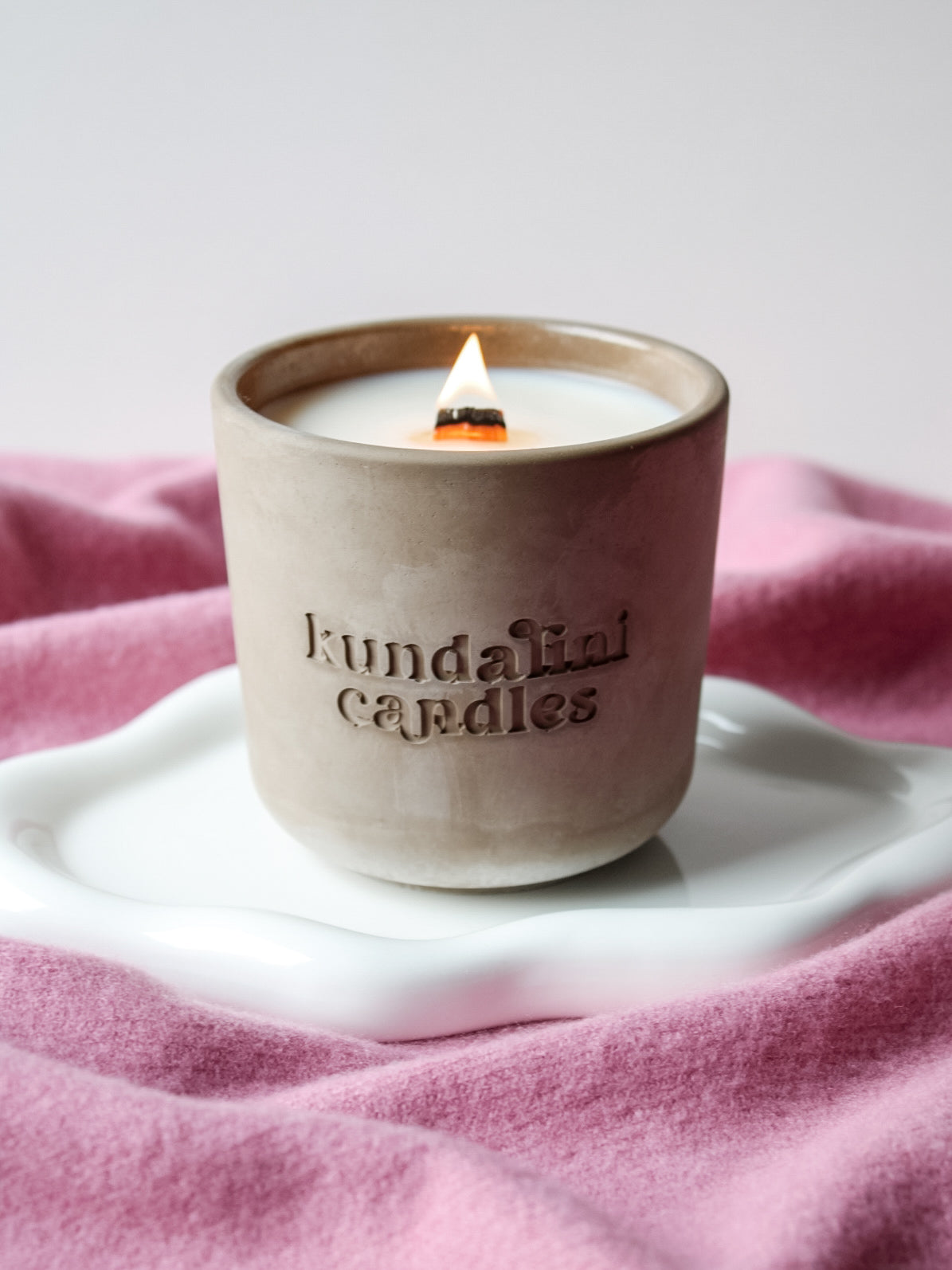 cedar & tobacco candle